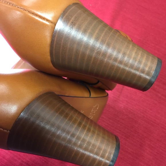 Chloe Tan Heels - Picture 6 of 6